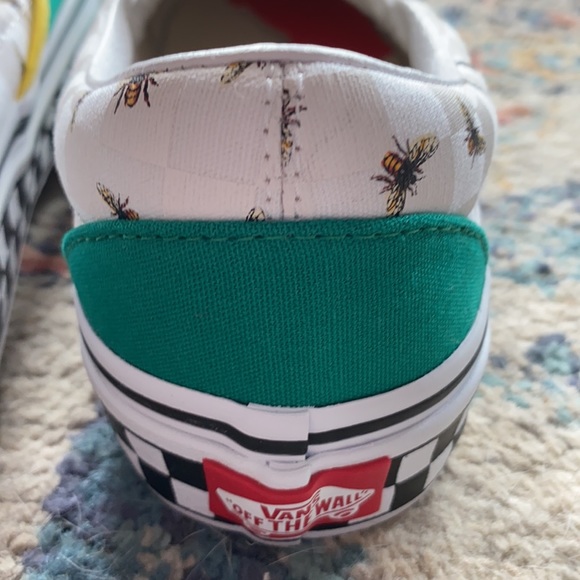 Vans - Picture 3 of 4